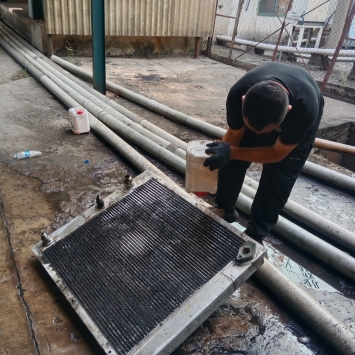 TẠI SAO PHẢI THƯỜNG XUYÊN VỆ SINH KÉT GIẢI NHIỆT (GIÀN GIẢI NHIỆT CỦA MÁY NÉN KHÍ)