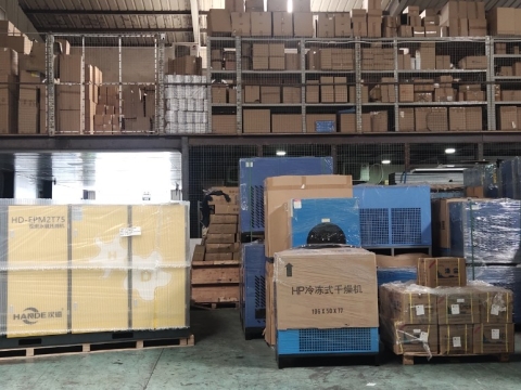 MÁY NÉN KHÍ LỚN VÀ PHỤ KIỆN BẢO DƯỠNG VÊ ĐẦY KHO