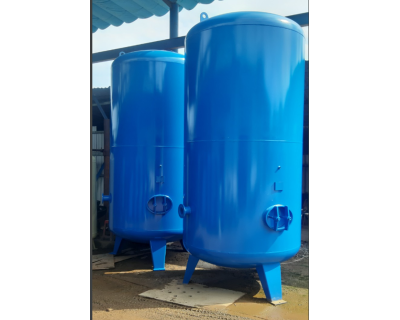 Bình tích khí dung tích: 3000L (dạng đứng).